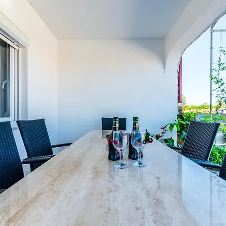 Family Blue Sky Ae1440 Apartman *
