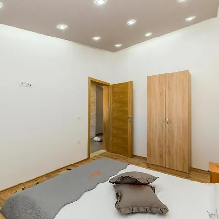 Apartman Family Blue Sky Ae1440 Vir